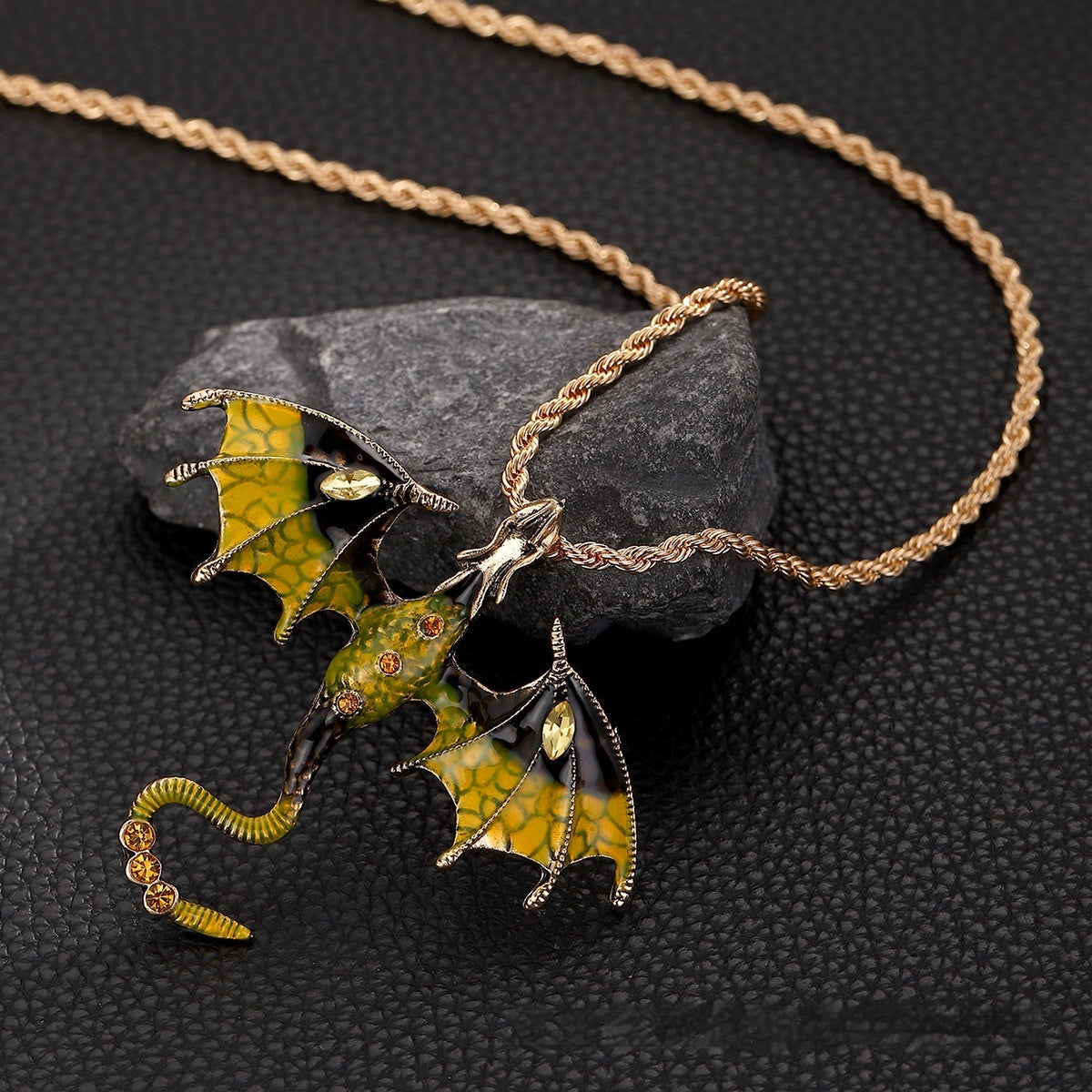 Alloy Creative Flying Dragon Monster Pendant Necklace